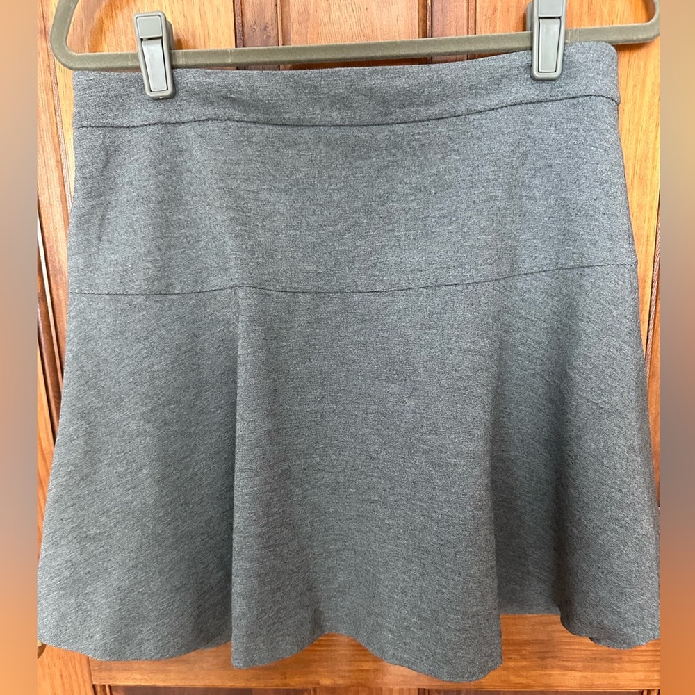 Banana Republic Gray Mini Skirt in Size 8